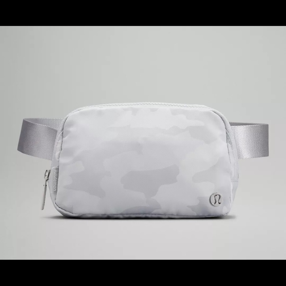 LuluLemon Everywhere Belt Bag Camo NWT